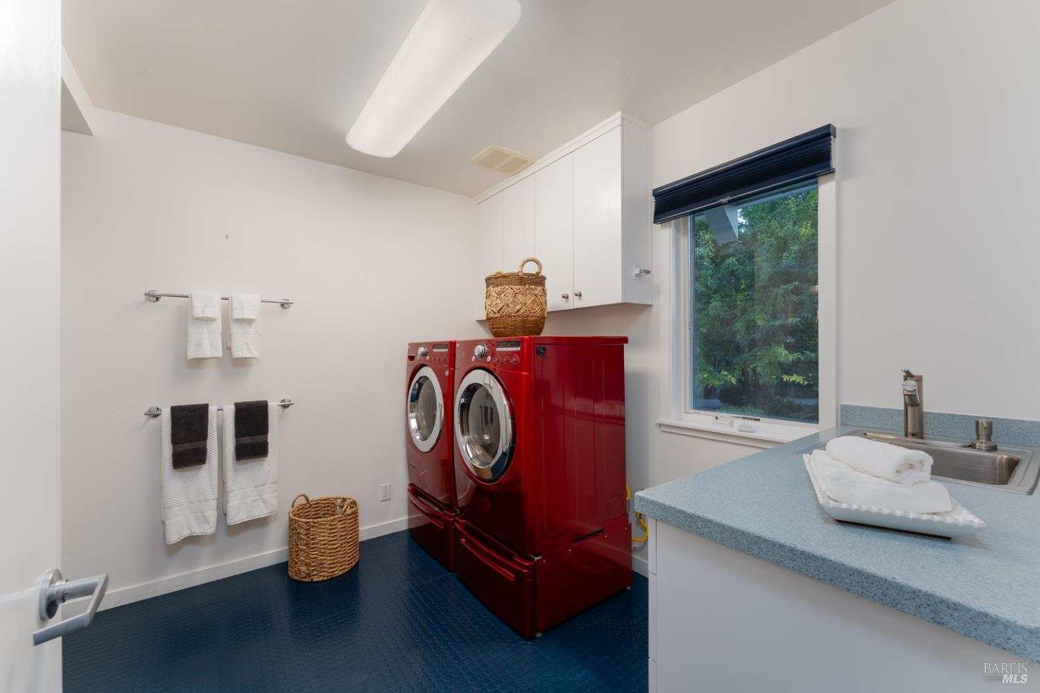 8301 West Potter Valley Road Potter Valley, CA 95469 - Photo 29 of 88 a living room with furniture and a window