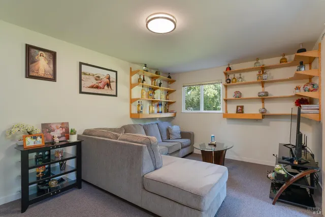 $985,000 | 8301 West Potter Valley Road, Potter Valley, CA 95469