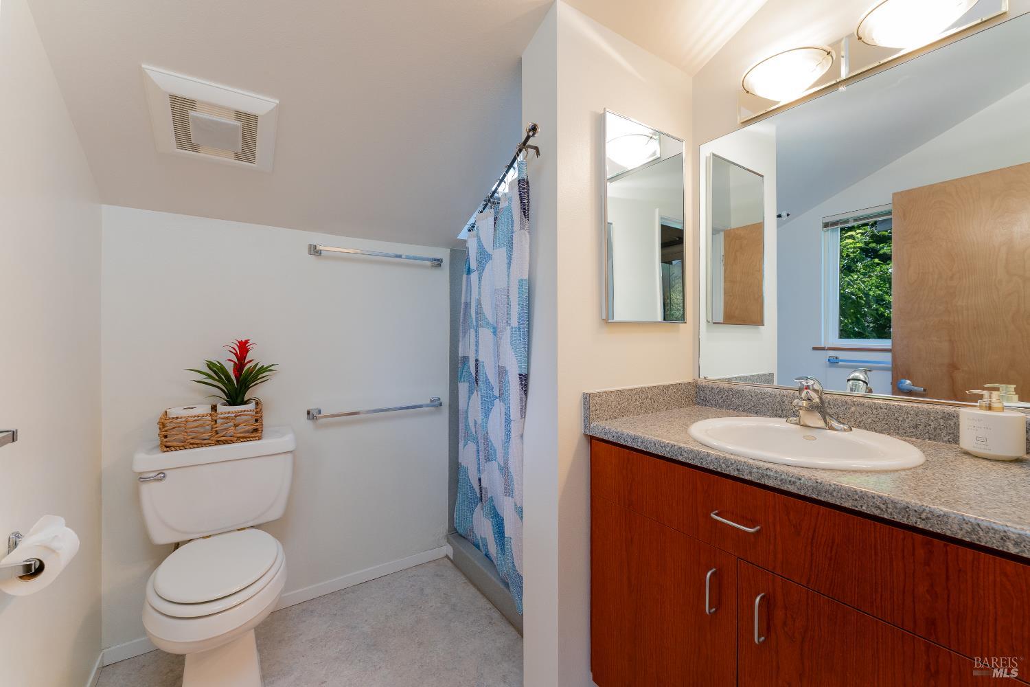 8301 West Potter Valley Road Potter Valley, CA 95469 - Photo 77 of 88 Guest house bathroom