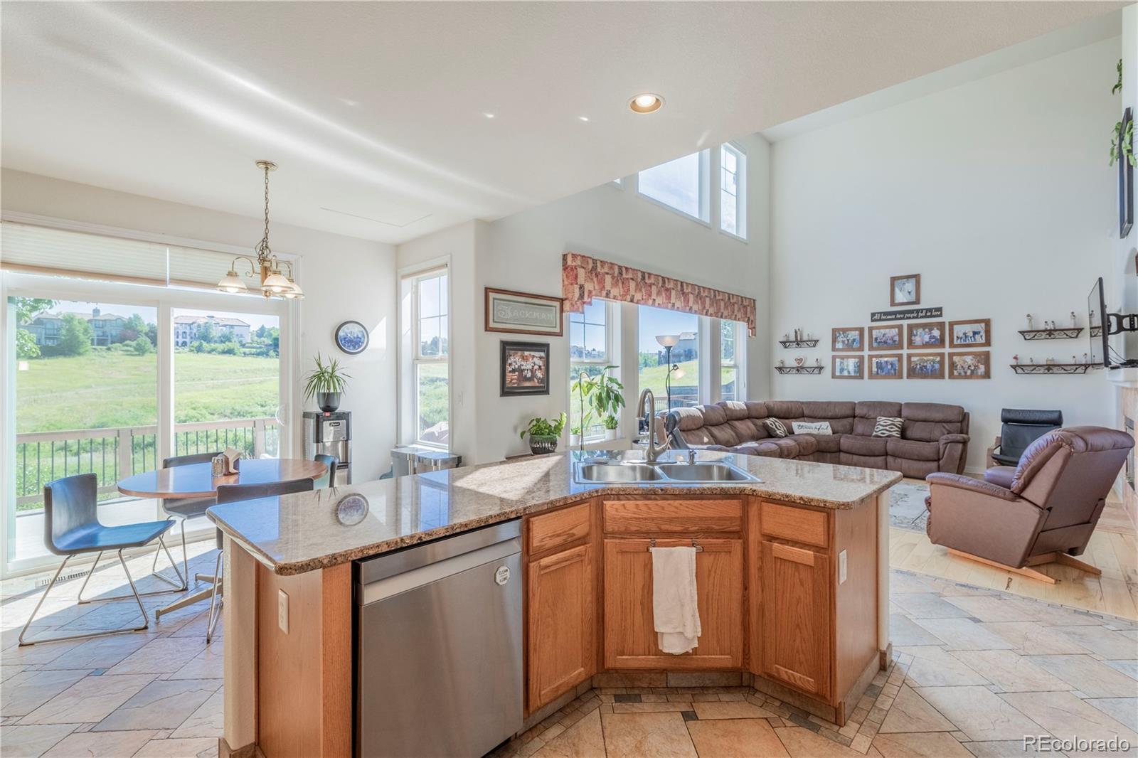 594 Ridgemont Circle Highlands Ranch, CO 80126 - Photo 12 of 40 Gallery Image 12