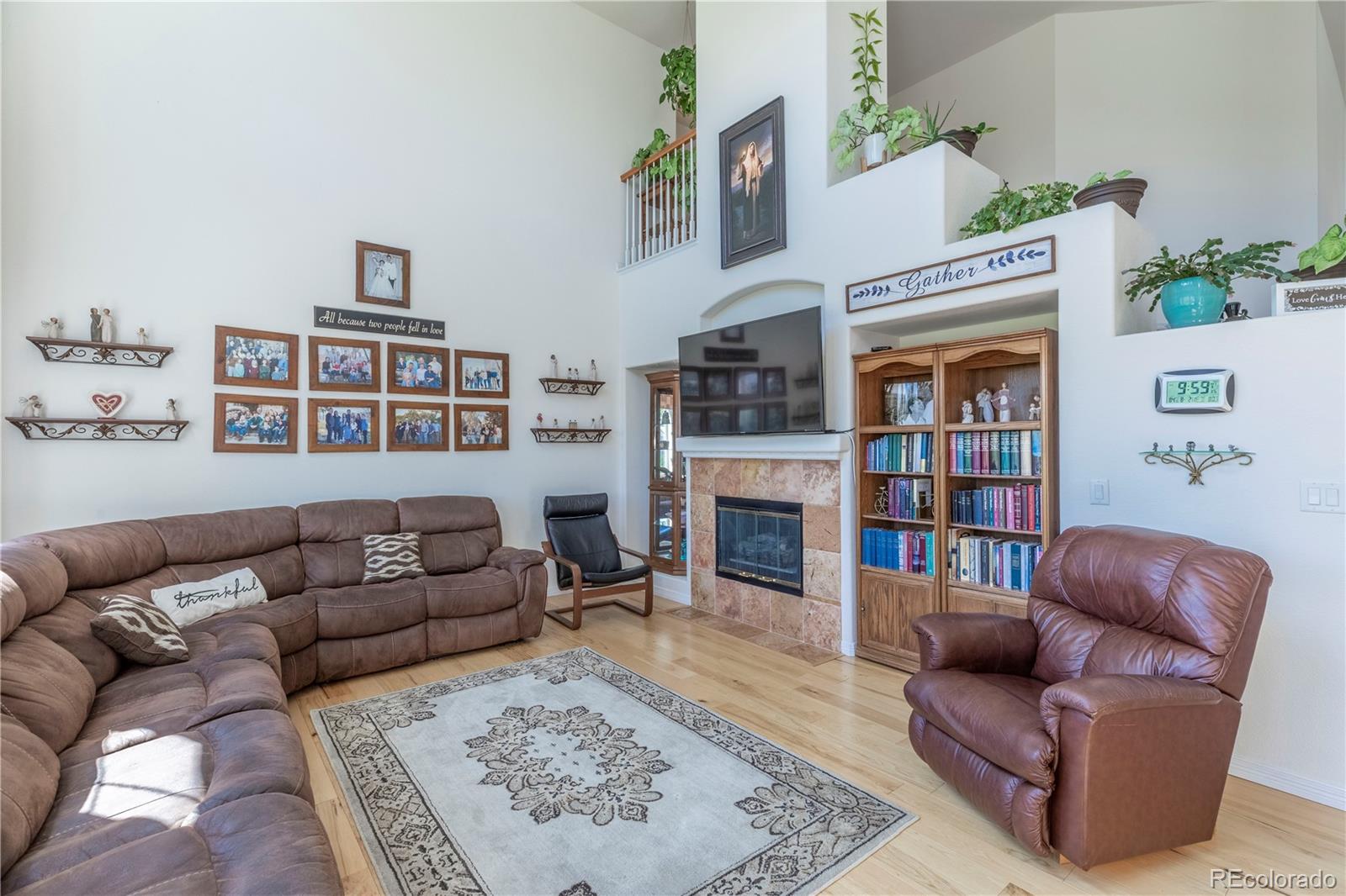 594 Ridgemont Circle Highlands Ranch, CO 80126 - Photo 13 of 40 Gallery Image 13