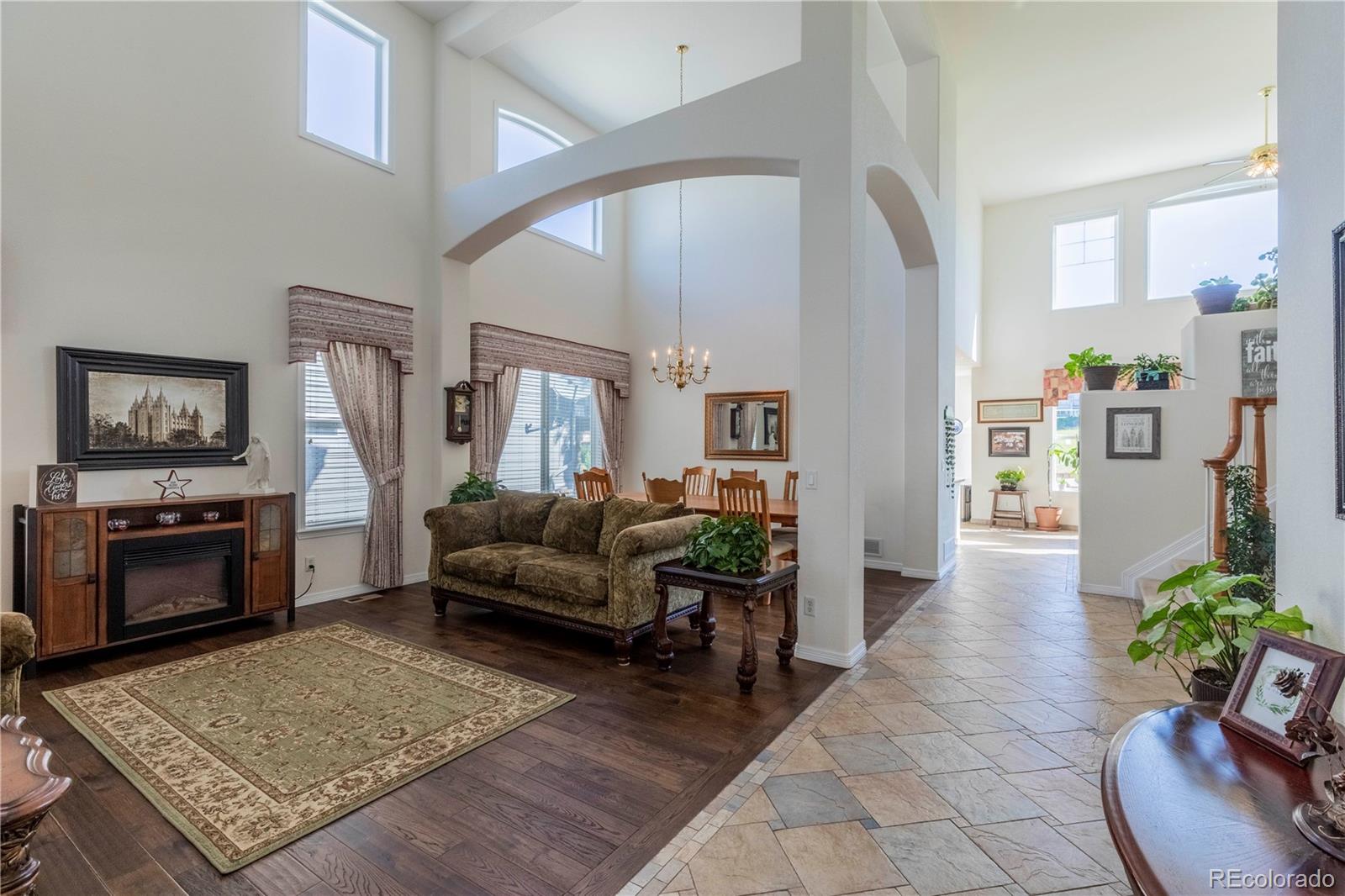 594 Ridgemont Circle Highlands Ranch, CO 80126 - Photo 7 of 40 Gallery Image 7