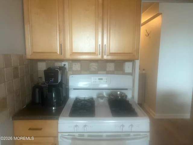 $2,500 | 28 Riverside Avenue, Unit 9D, Red Bank, NJ 07701