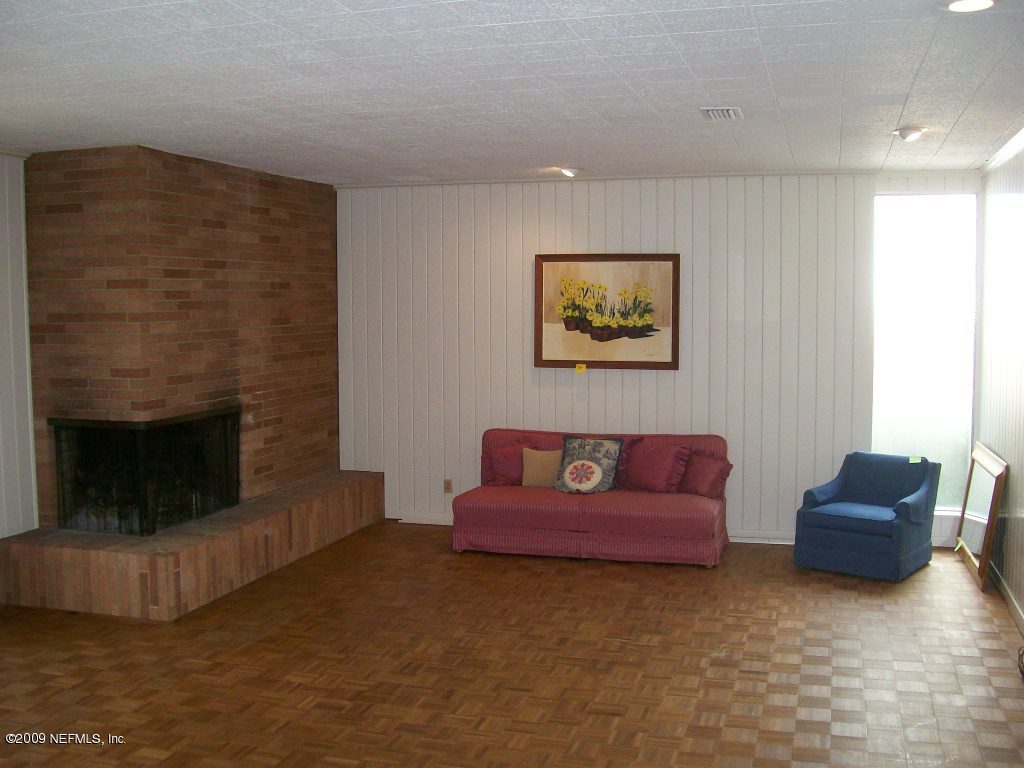 4653 Tanbark Road Jacksonville, FL 32210 - Photo 5 of 10 Great Room