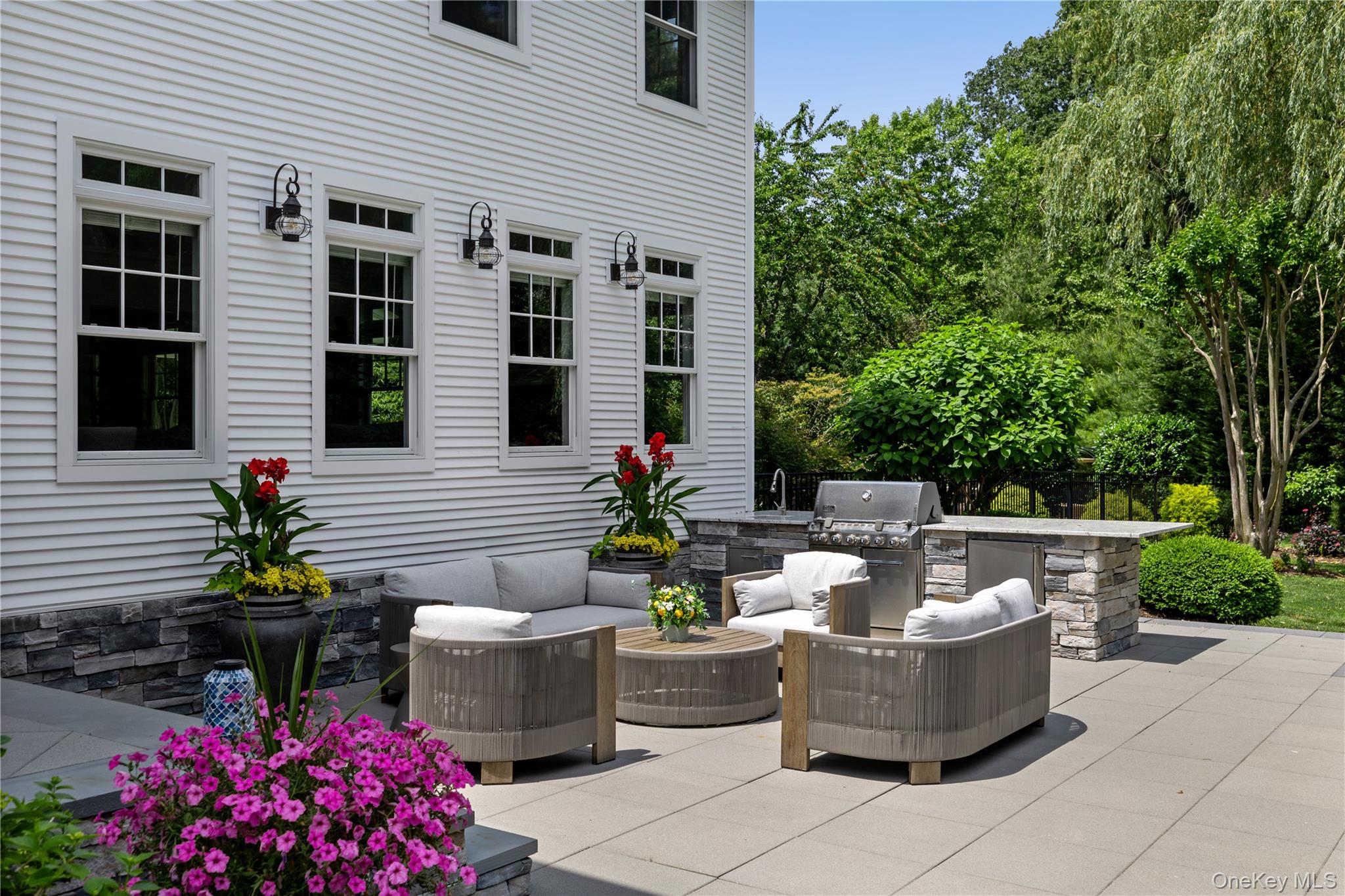 77 Mud Road Setauket, NY 11733 - Photo 40 of 50