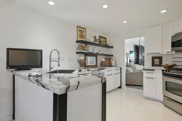 $650,000 | 76926 Ascalon Avenue, Palm Desert, CA 92211