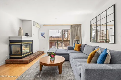 $6,450,000 | 555 East Durant Avenue, Unit 2C, Aspen, CO 81611