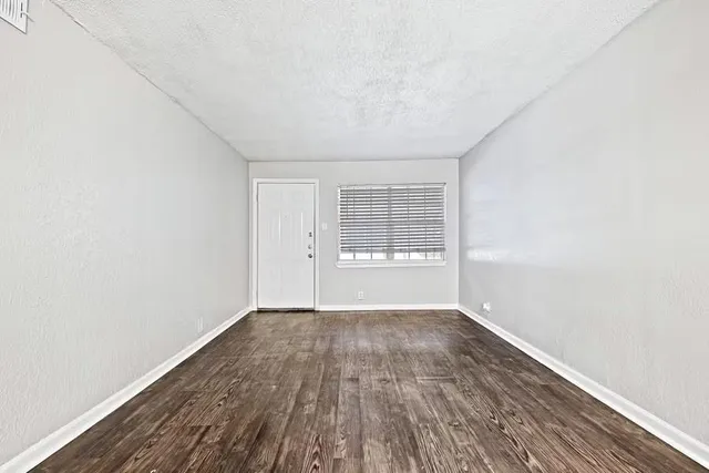 $1,014 | 5414 Reiger Avenue, Unit 8, Dallas, TX 75214