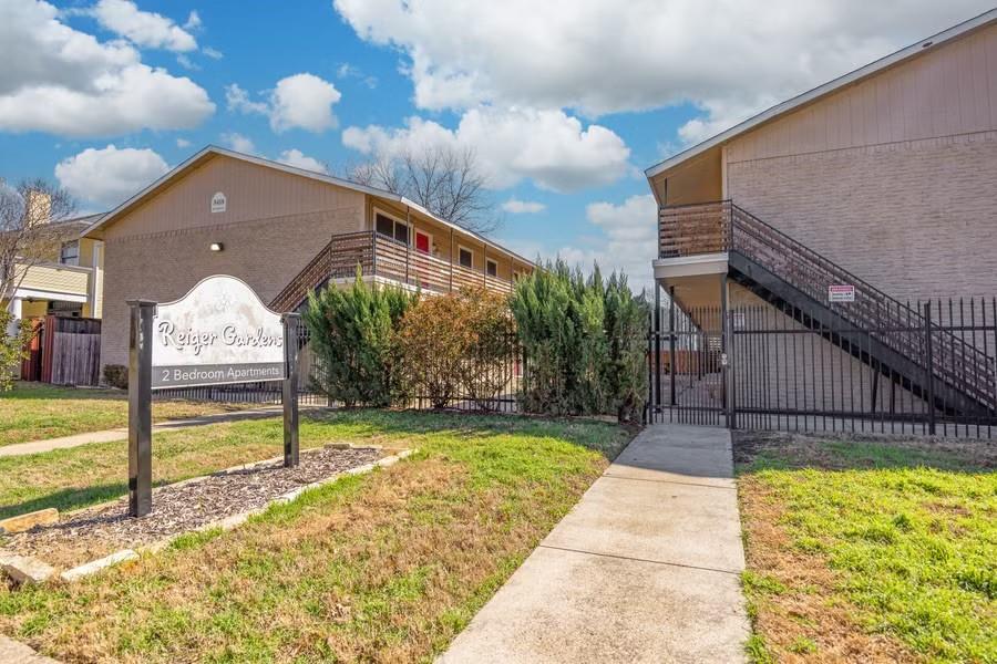 5414 Reiger Avenue, Unit 8 Dallas, TX 75214 - Photo 10 of 14 a view of swimming pool with patio