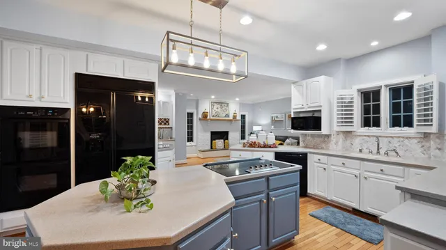 $1,175,000 | 600 Traveller Court, Lothian, MD 20711