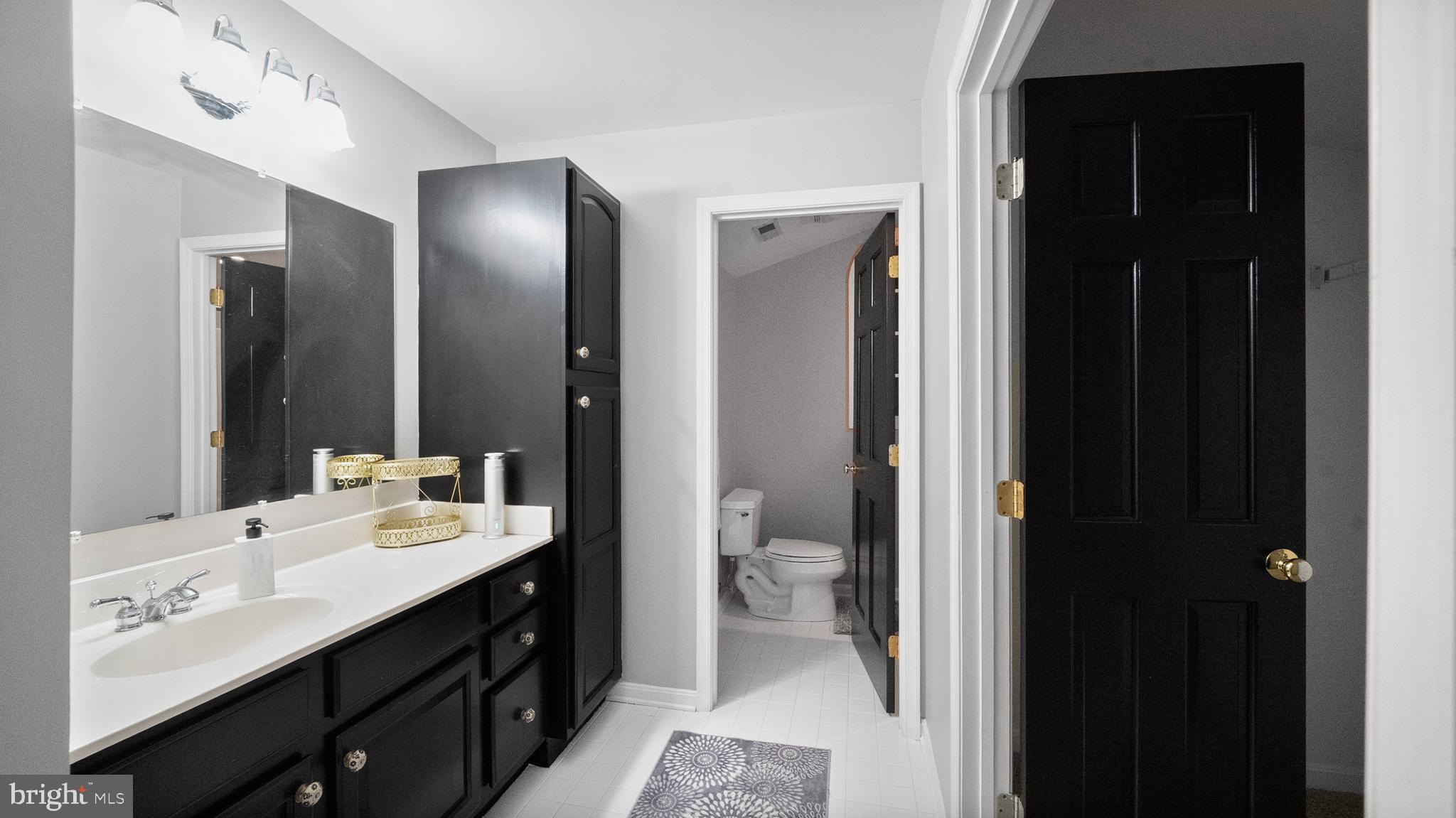 600 Traveller Court Lothian, MD 20711 - Photo 32 of 55 Bedroom 1 En-Suite