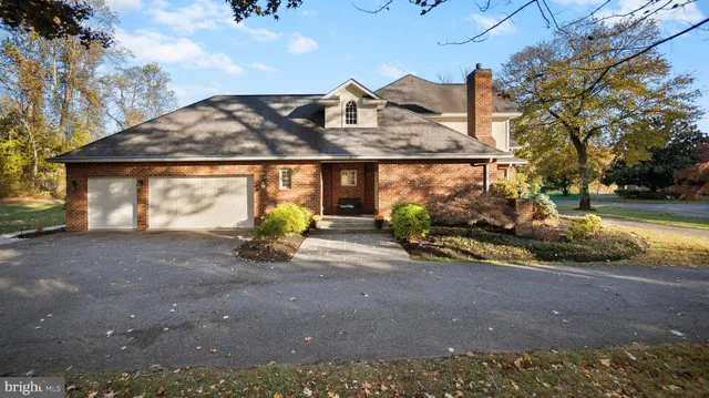 $1,175,000 | 600 Traveller Court, Lothian, MD 20711