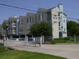 $975 | 18617 Egret Bay Boulevard, Unit 303, Webster, TX 77058