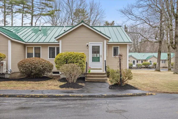$289,900 | 9 Settlers Court, Unit 9, Windham, ME 04062
