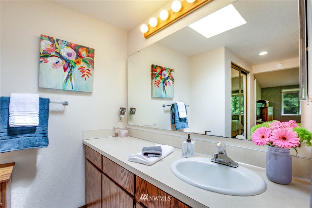 16821 163rd Place Southeast Renton, WA 98058 - Photo 12 of 24 Gallery Image 12