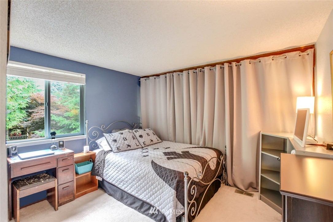 16821 163rd Place Southeast Renton, WA 98058 - Photo 13 of 24 Gallery Image 13