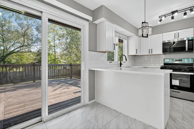 $419,500 | 1245 Winaki Trail, Algonquin, IL 60102