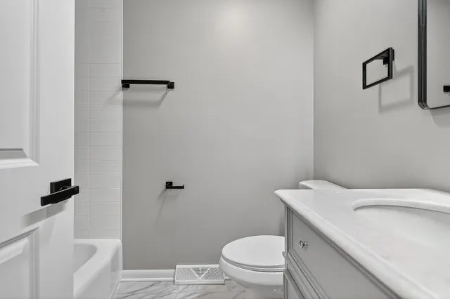 $419,500 | 1245 Winaki Trail, Algonquin, IL 60102