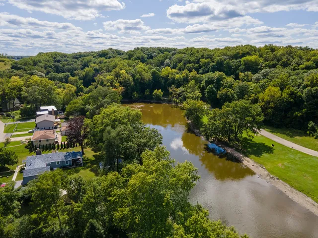 $419,500 | 1245 Winaki Trail, Algonquin, IL 60102