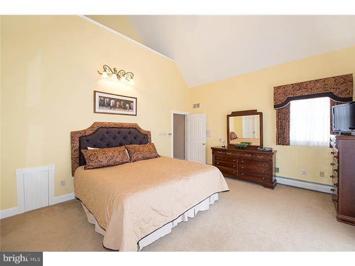 2124 Wentz Church Road Lansdale, PA 19446 - Photo 14 of 22 Master Bedroom