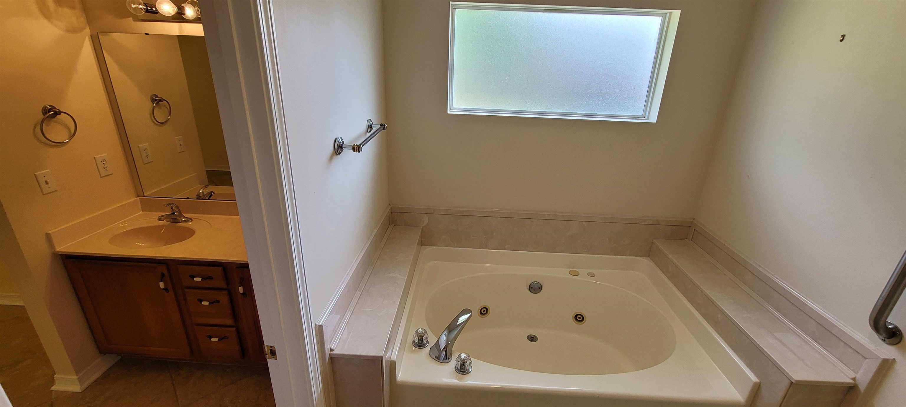 14714 Abacus Drive Foley, AL 36535 - Photo 19 of 47 Primary Bath/Jetted Tub