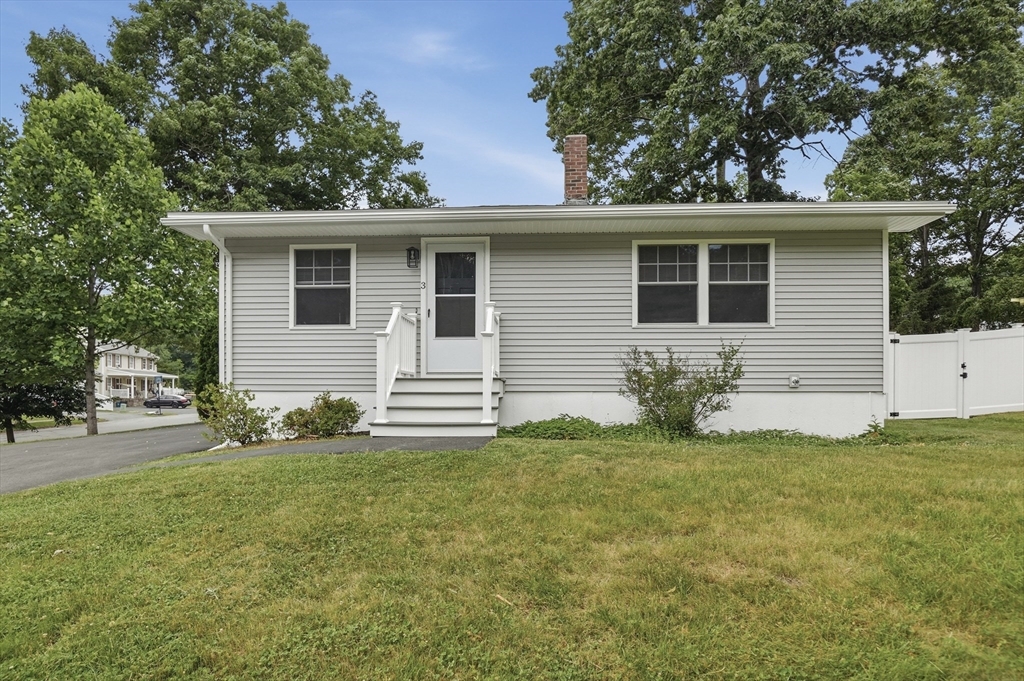 3 Hingham Road, Unit 1 Worcester, MA 01606 - Photo 1 of 35