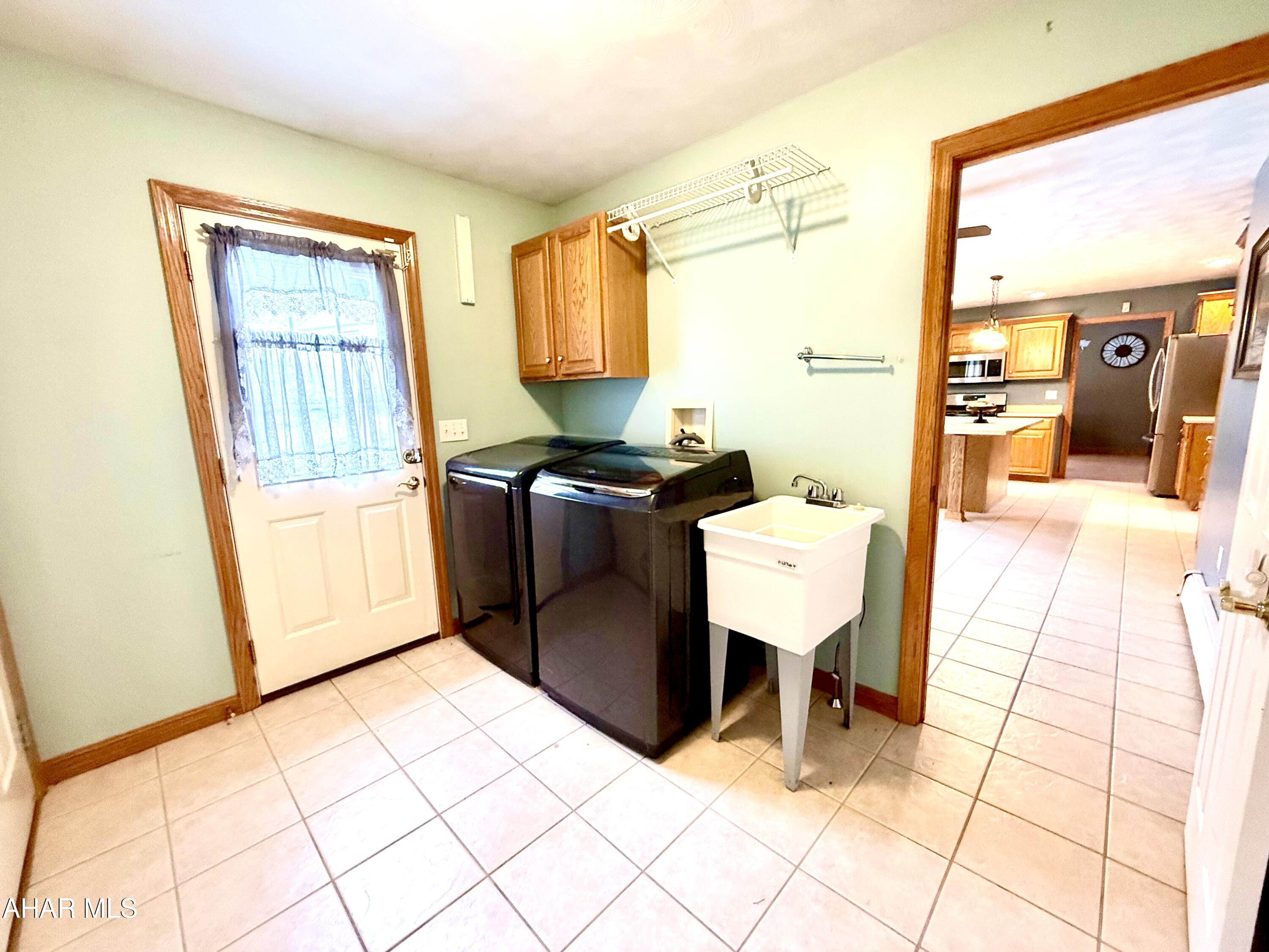 246 Castle Farms Road Altoona, PA 16601 - Photo 6 of 33