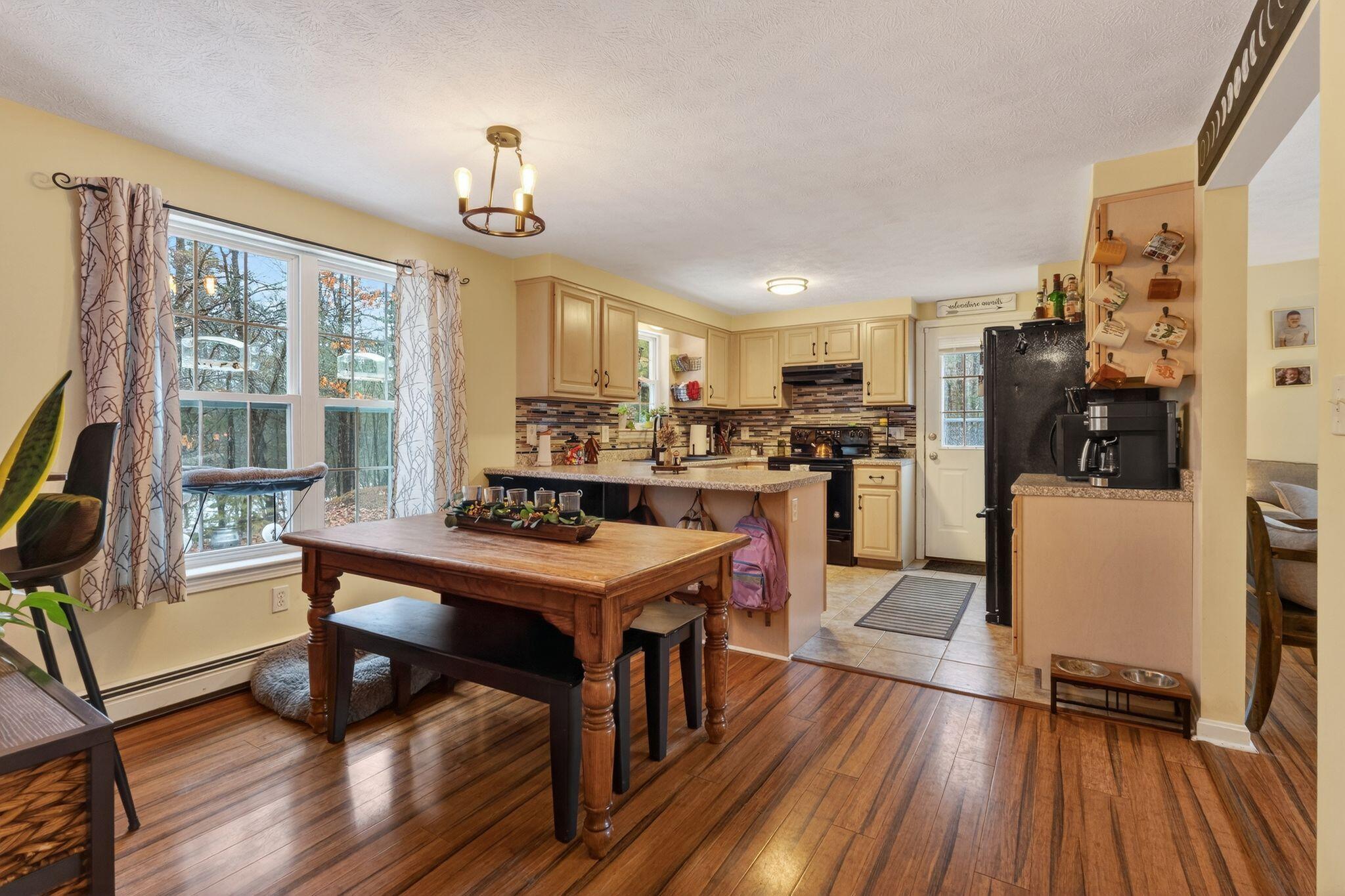 688 Townhouse Road East Waterboro, ME 04030 - Photo 5 of 26 688_Townhouse_Rd_013