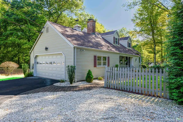 $420,000 | 1399 Shepard Avenue, Hamden, CT 06514