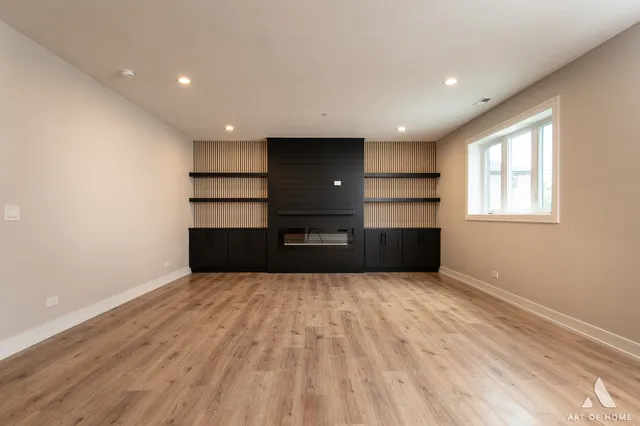 $619,000 | 7942 74th Street, Bridgeview, IL 60455