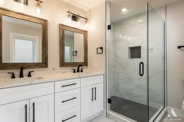 $619,000 | 7942 74th Street, Bridgeview, IL 60455