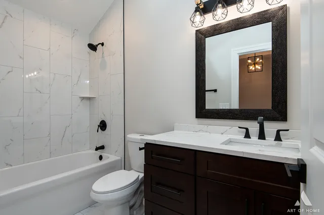 $619,000 | 7942 74th Street, Bridgeview, IL 60455