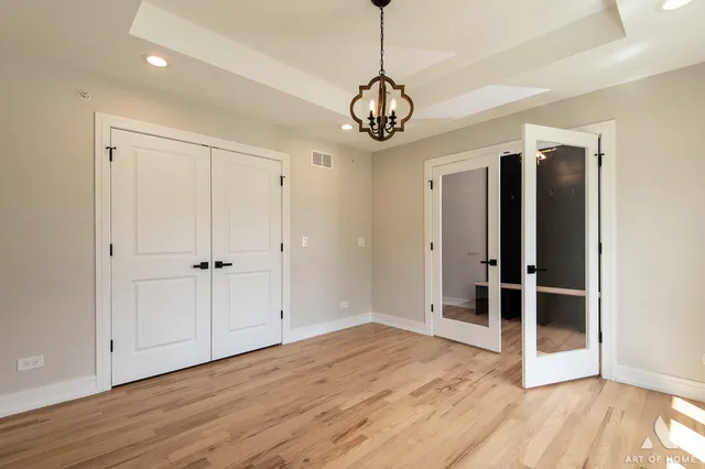 $619,000 | 7942 74th Street, Bridgeview, IL 60455