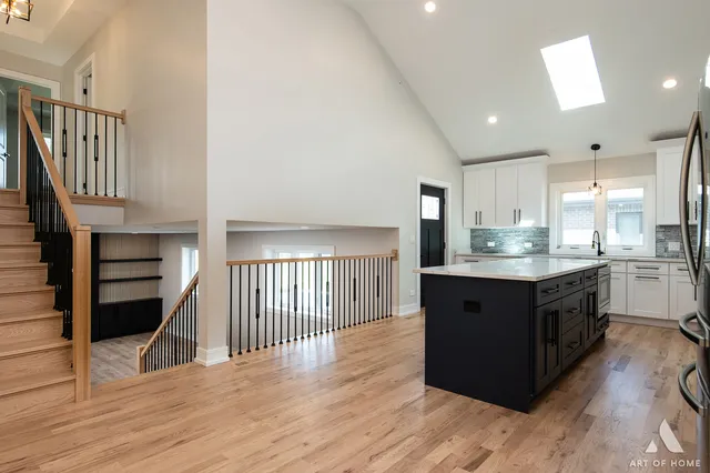 $619,000 | 7942 74th Street, Bridgeview, IL 60455