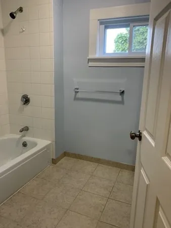 $1,550 | 0 School Street, Unit 4, Milford, MA 01757