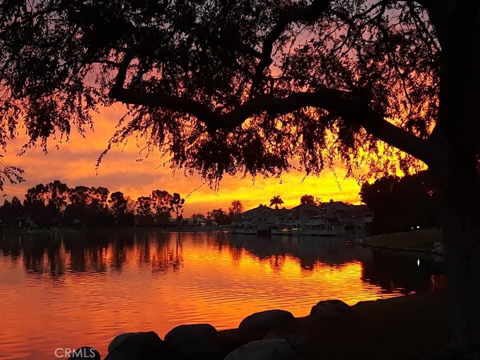 49 Pinewood, Unit 25 Irvine, CA 92604 - Photo 41 of 42 a view of lake