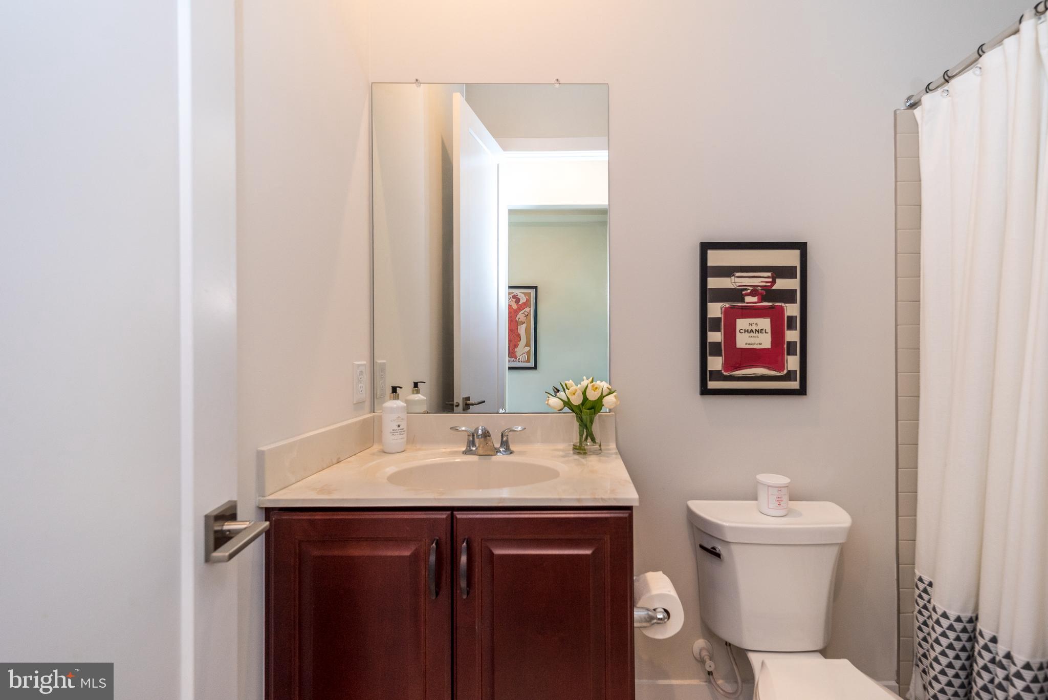 300 Dryden Road Dresher, PA 19025 - Photo 35 of 74 Full bathroom w tub