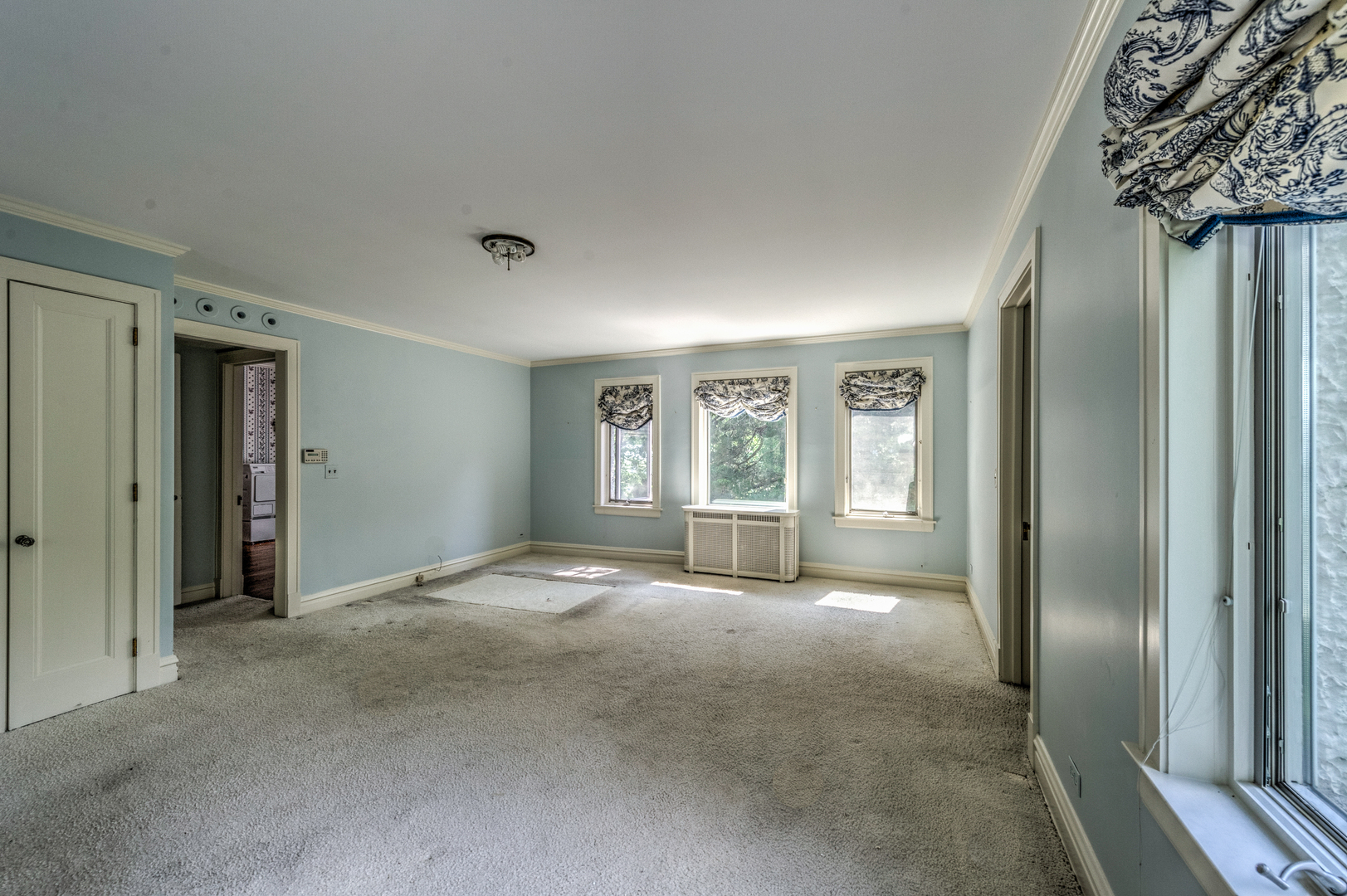 141 Sheridan Road Winnetka, IL 60093 - Photo 43 of 58 a view of an empty room with a window