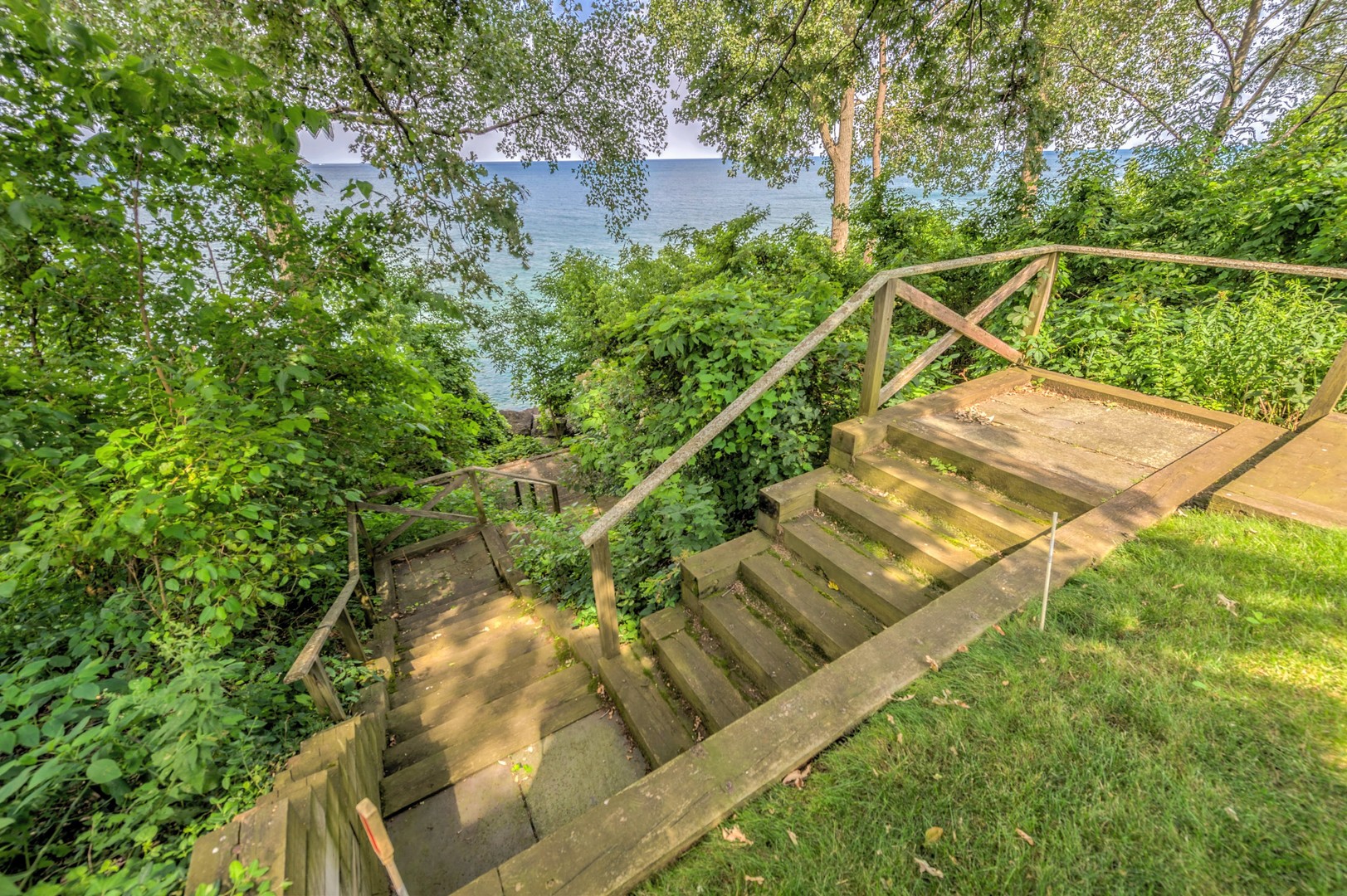 141 Sheridan Road Winnetka, IL 60093 - Photo 54 of 58 a view of a yard