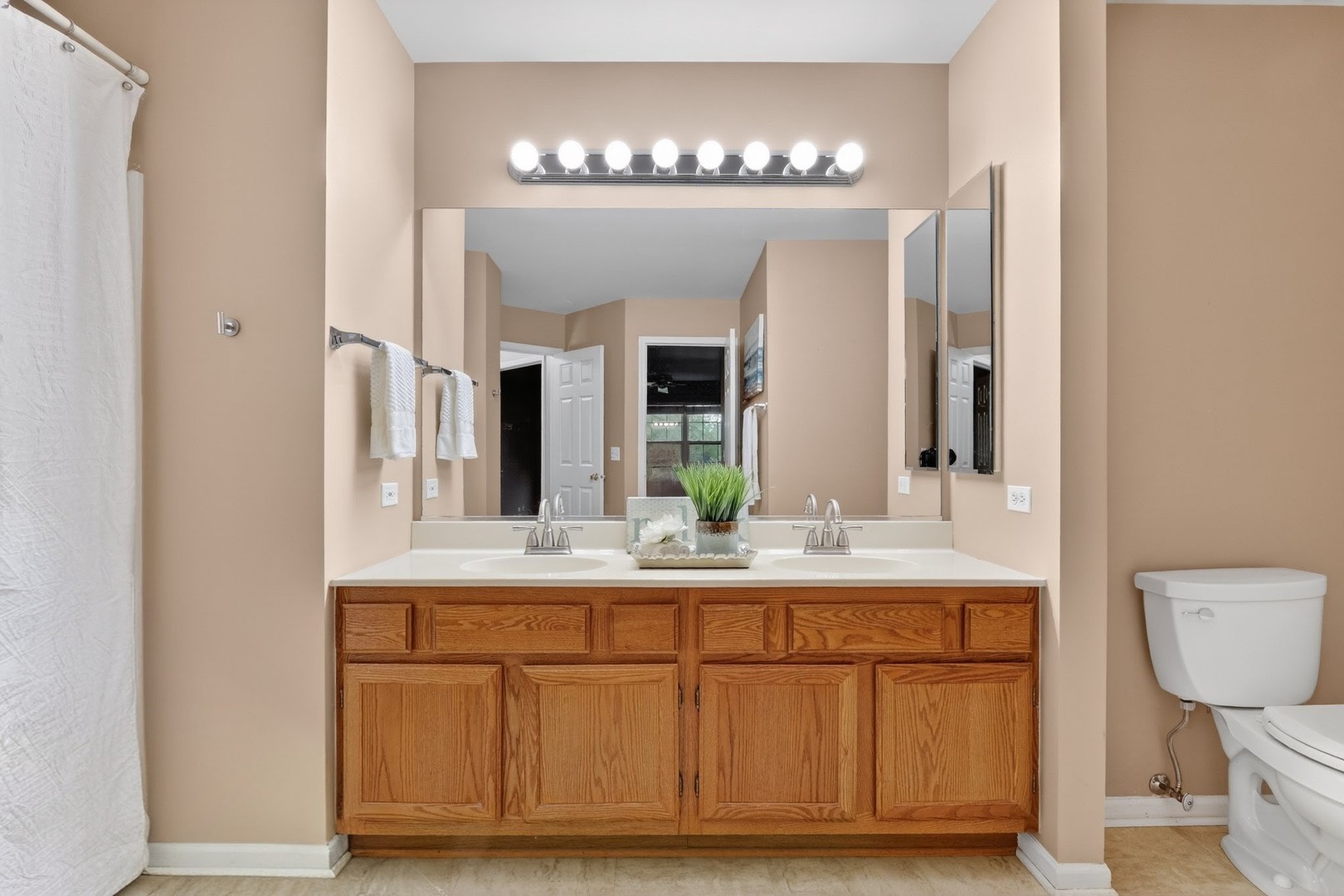 7029 South Stratton Lane, Unit 7029 Gurnee, IL 60031 - Photo 23 of 35