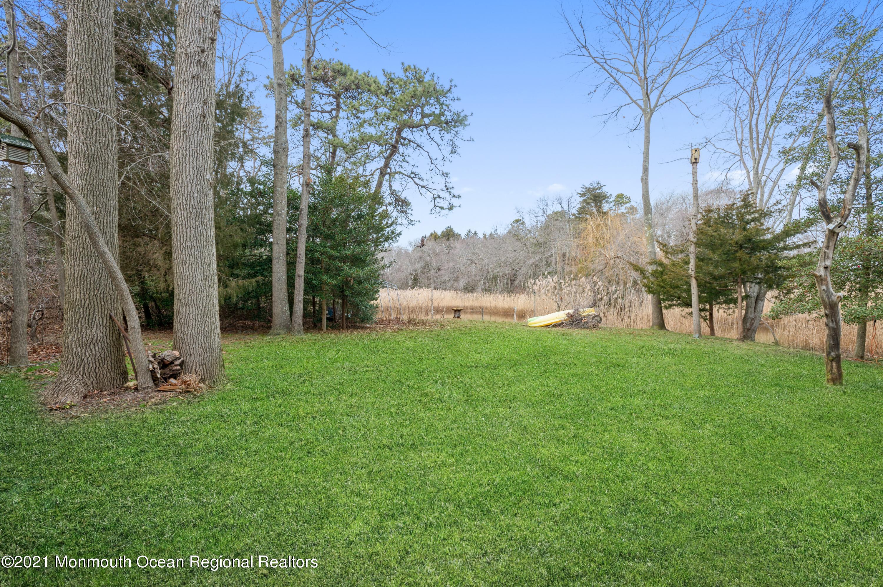 37 Beverly Beach Road Brick, NJ 08724 - Photo 11 of 14 11_37BeverlyBeachRd_26002_BackYard_HiRes