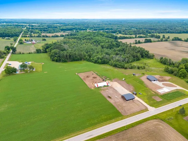 $399,900 | N3046 Cty K, Shawano, WI 54166