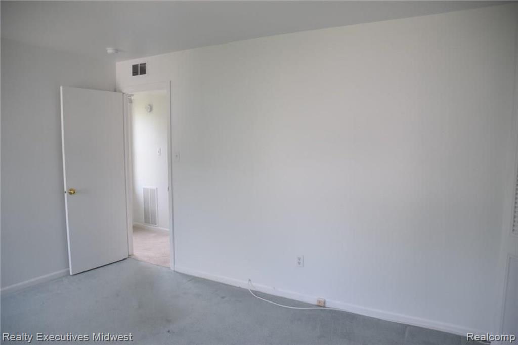 1215 Miniature Court Rochester, MI 48307 - Photo 40 of 41 Gallery Image 40