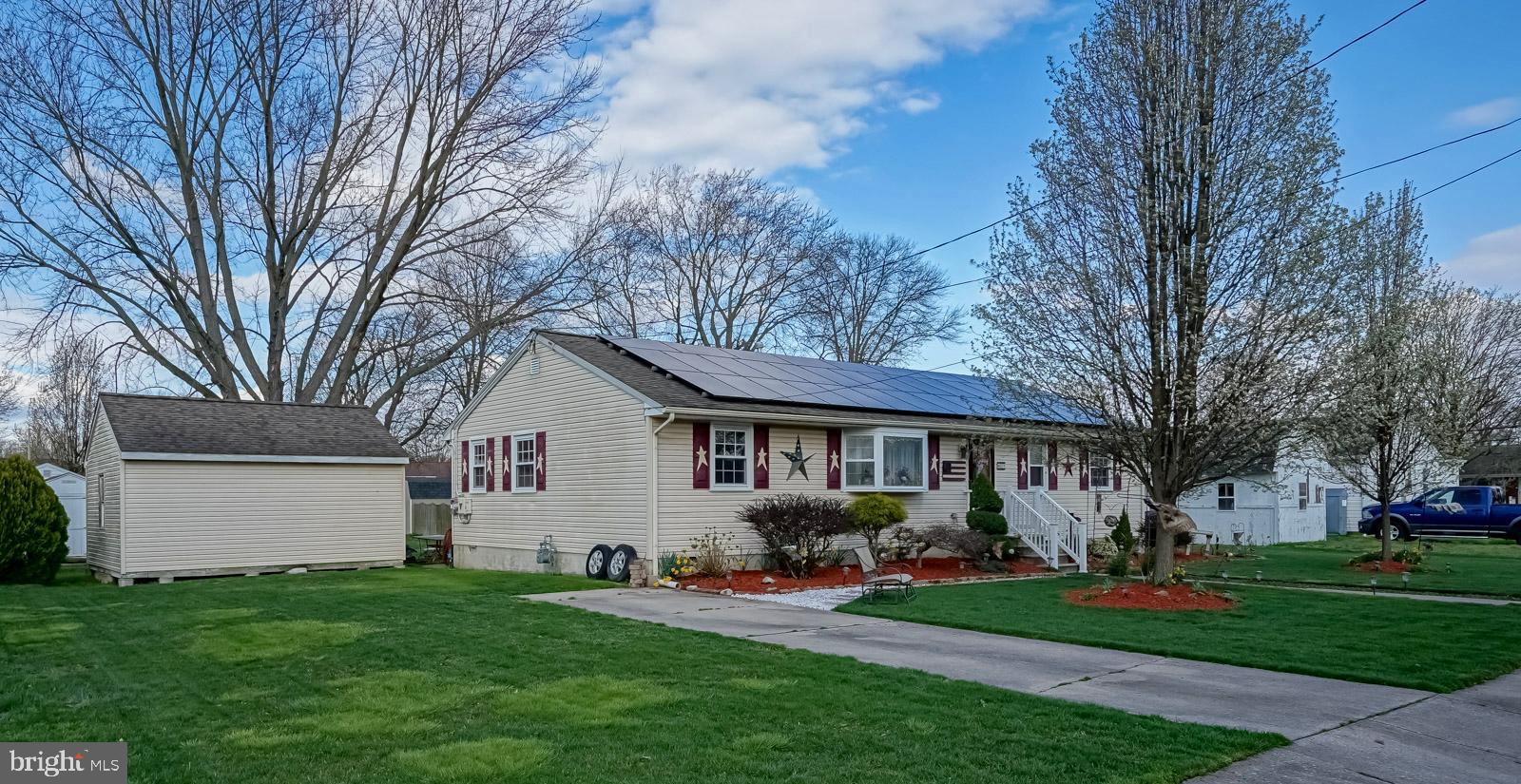 82 Georgia Road Pennsville, NJ 08070 - Photo 2 of 42 Look at this "Georgia Peach" of a home!