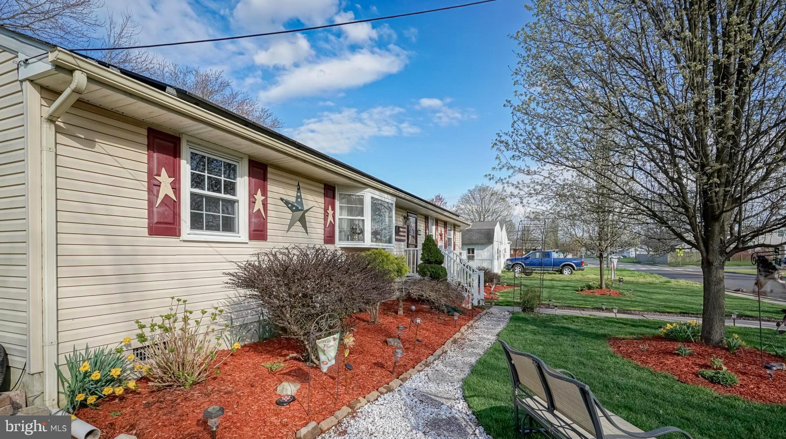 82 Georgia Road Pennsville, NJ 08070 - Photo 27 of 42 Good curb appeal and awesome Bay Window