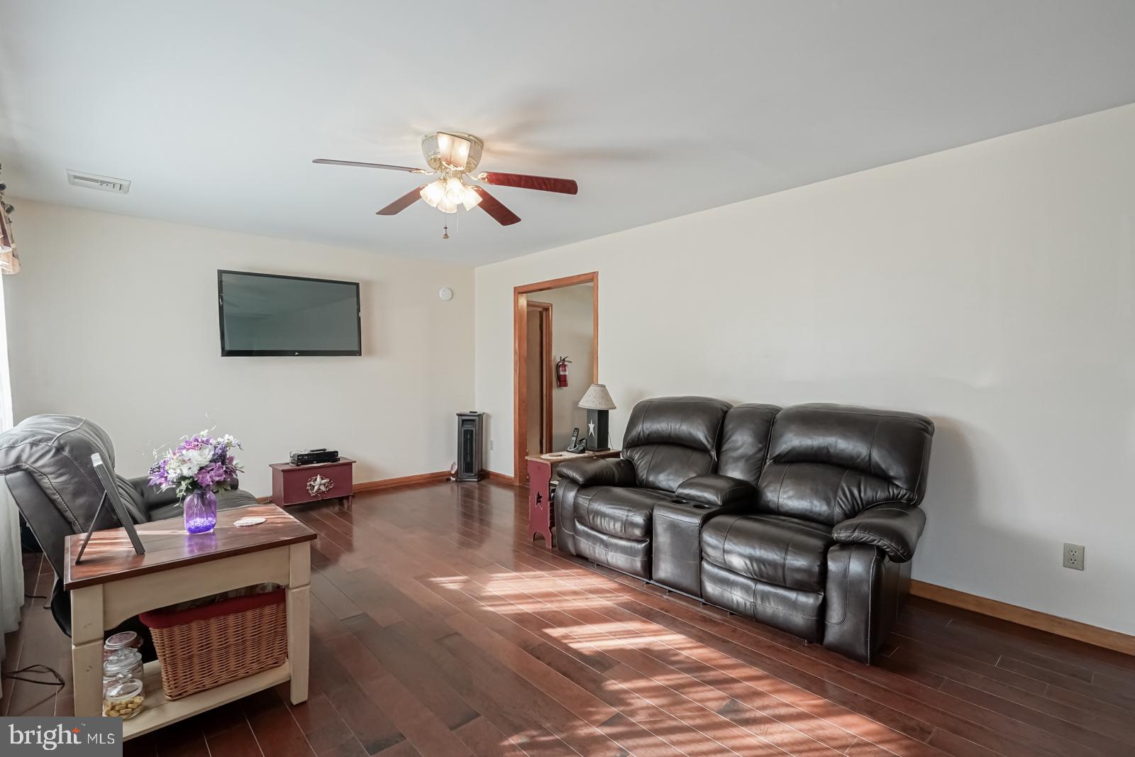 82 Georgia Road Pennsville, NJ 08070 - Photo 4 of 42 Spacious Living Room with Bay Window