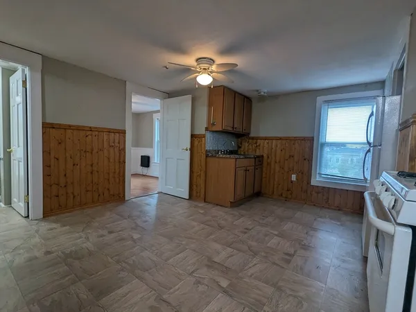 $1,600 | 7 Congress Street, Unit 4, Milford, MA 01757