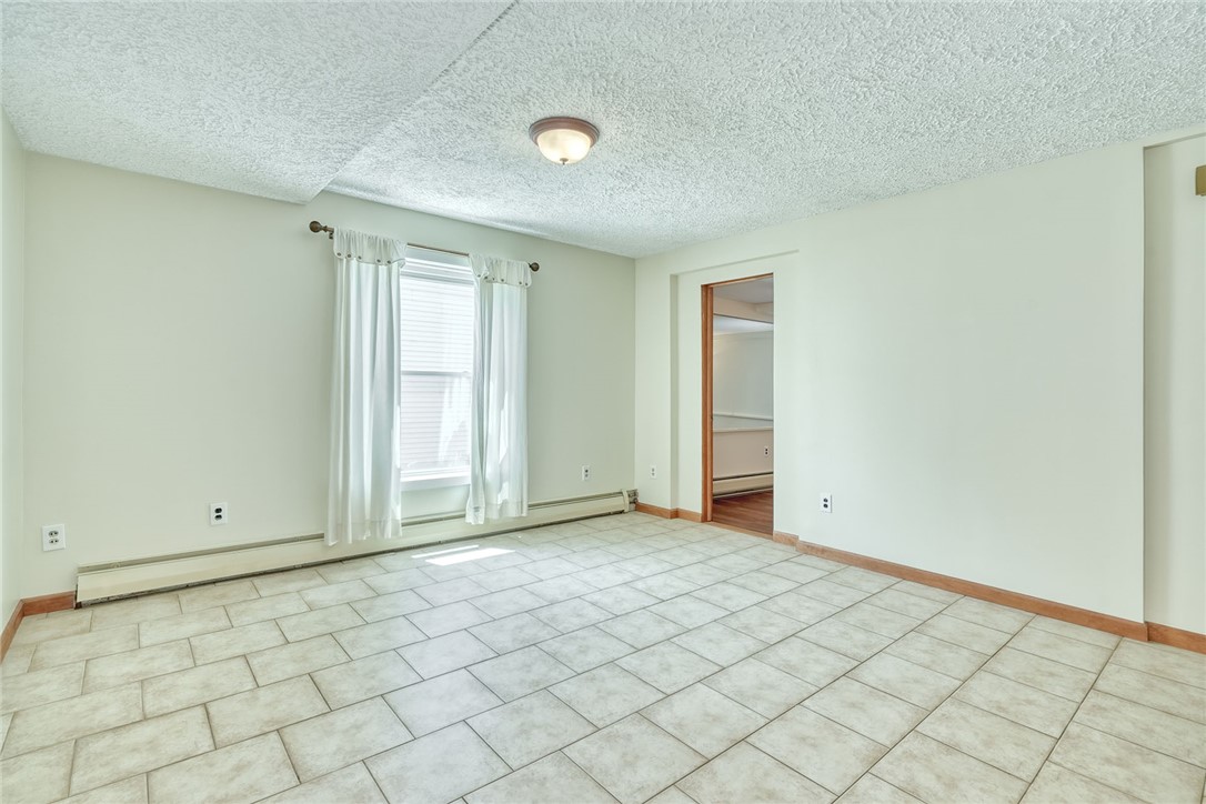 27 Martin Street Webster, NY 14580 - Photo 11 of 48 DINING ROOM