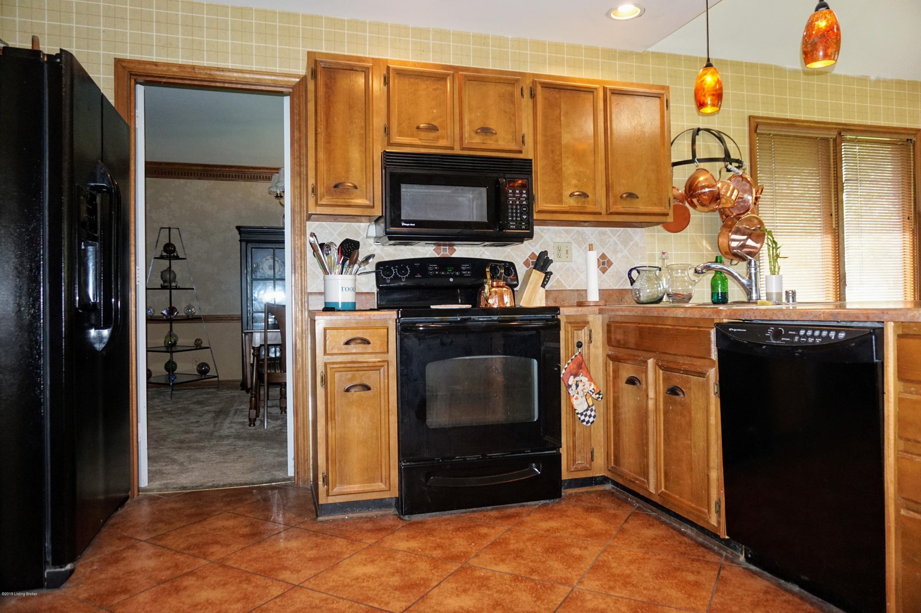 12401 Kirkham Road Louisville, KY 40299 - Photo 22 of 41 DSC09992
