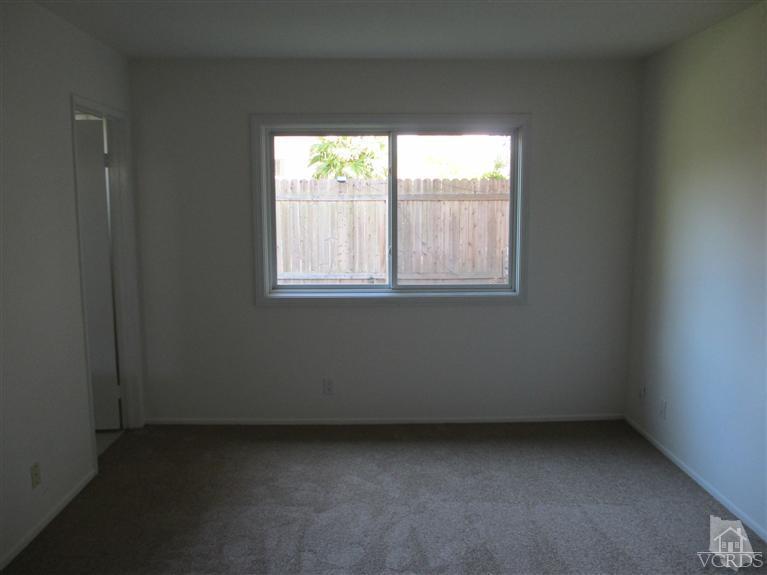 13556 East Quail Summit Road Moorpark, CA 93021 - Photo 5 of 8 an empty room with a window